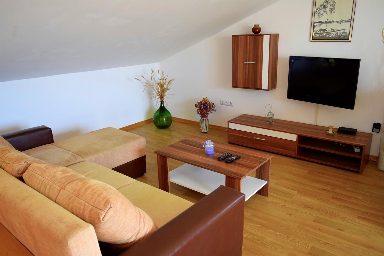 Peter Pan Apartments Palit Εξωτερικό φωτογραφία
